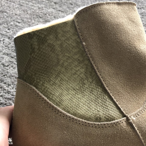 BEARPAW Megan Suede Sheepskin Bootie - Picture 12 of 12